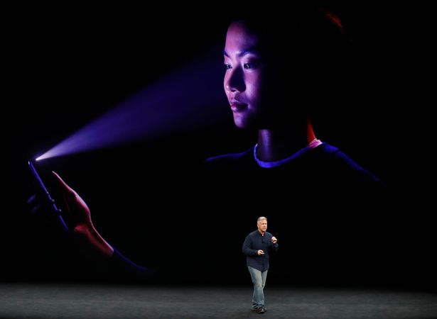 Apple Perkenalkan iPhone X, Keren!