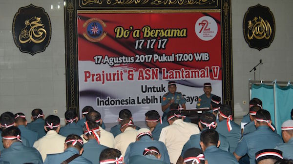 Lantamal V Gelar Doa Bersama 171717 untuk Indonesia
