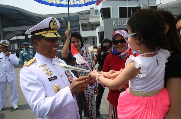 Seperti Ini Suasana Peringatan HUT RI di Kapal Perang Legendaris TNI AL 