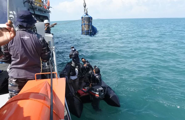 DUARRRR! TNI AL Berhasil Meledakkan Ranjau di Perairan Bintan