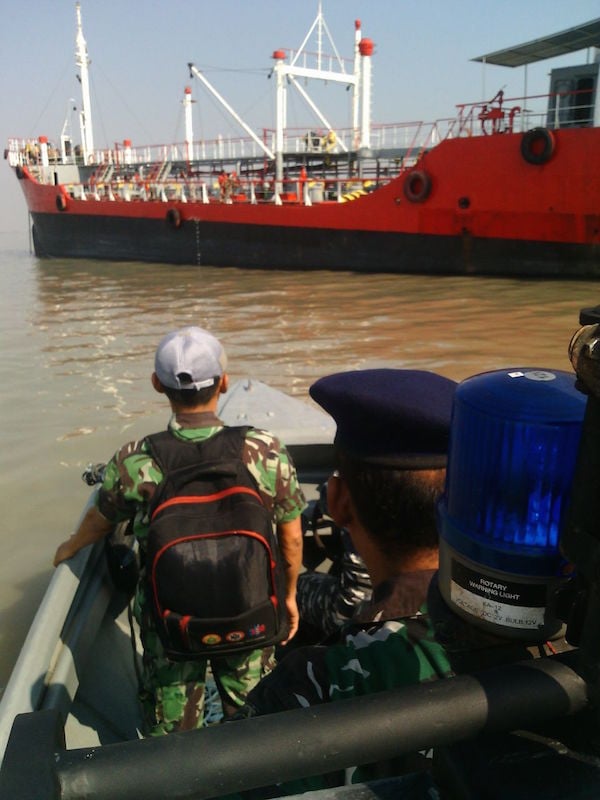 Lantamal V Tangkap Kapal Tanker Penyelundup BBM