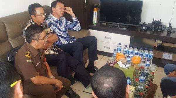 Wajah Ahok di Rutan Cipinang dengan 3 Foto