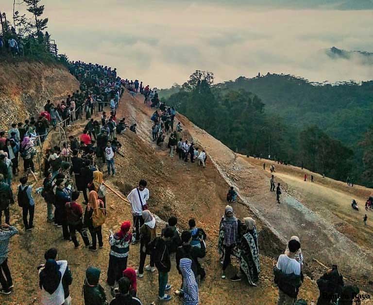 Unduh 88 Koleksi Gambar Gunung Luhur Citorek Terbaik Gratis