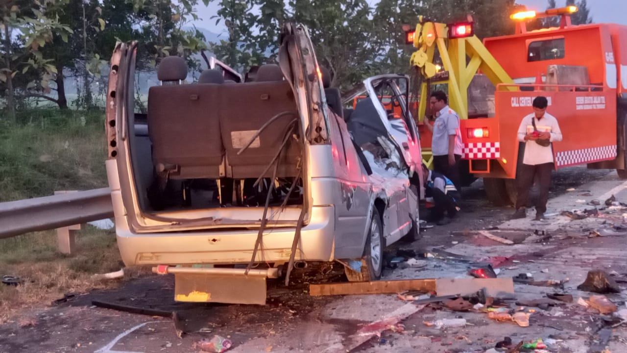 Innalillahi 10 Orang Tewas Dalam Kecelakaan Di Tol Cipali Jpnn Com