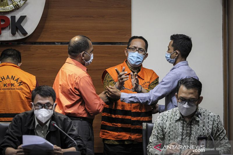 Ssst, Ini Kesepakatan Hendro soal Upeti yang Menjerat Hakim PN Surabaya Itong Isnaeni - JPNN.com