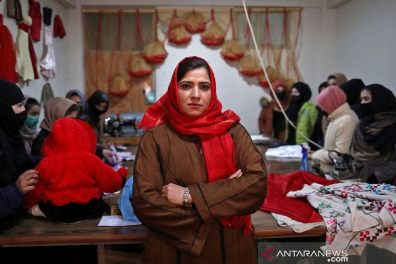 Hampir Semua Warga Afghanistan Bakal Jatuh Miskin, Perempuan Paling Menderita - JPNN.com