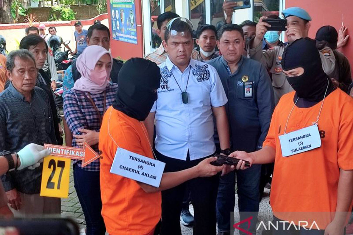 Oknum Brimob Pembunuh Bayaran Akhiri Cinta Segitiga Teman Satu Kantor, Sadis - JPNN.com Bali