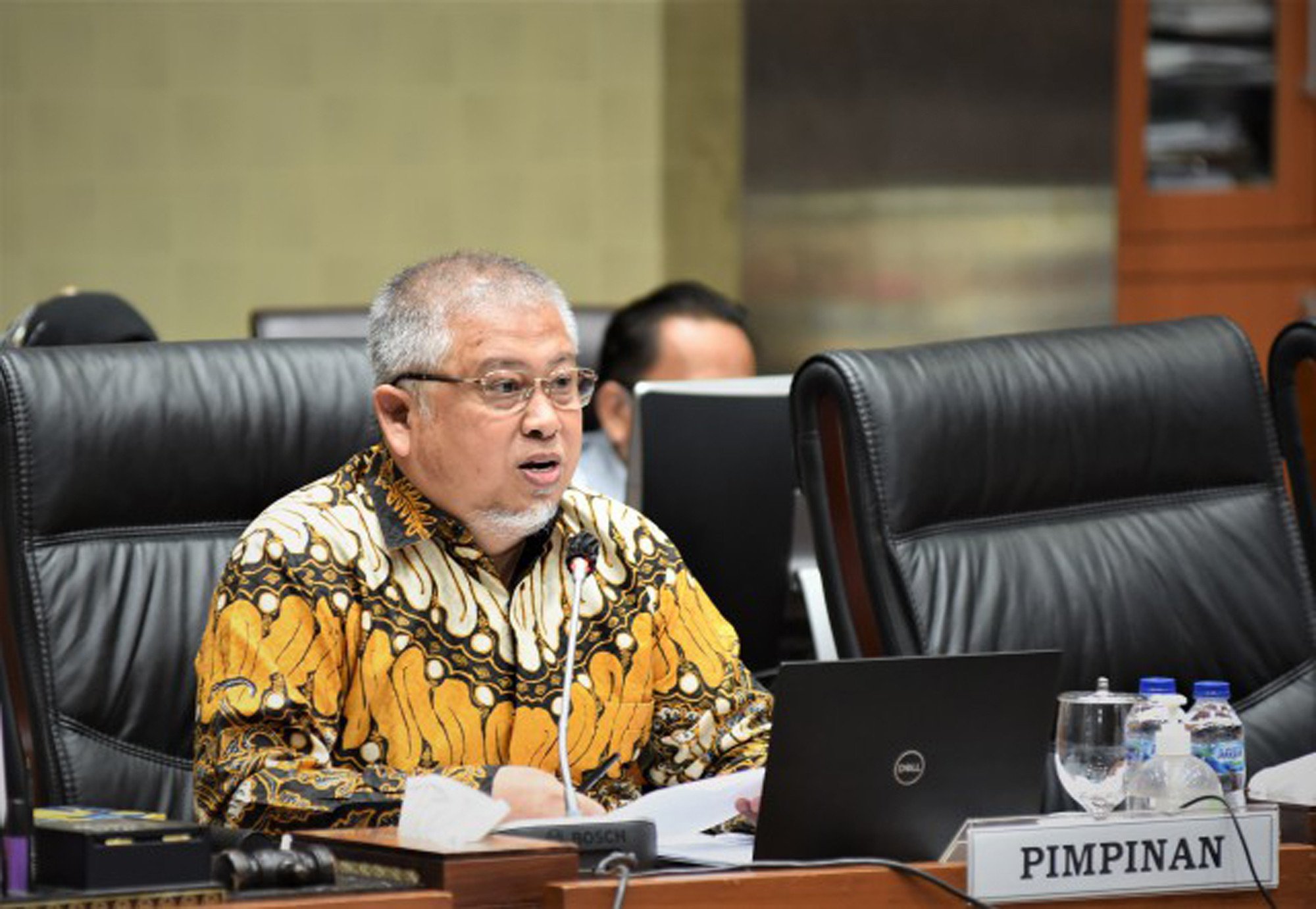 Wakil Ketua Komisi IX DPR Ansory Siregar saat RDPU dengan pengurus pusat dari beberapa organisasi profesi tenaga kesehatan, Senin (30/5). Foto: Dokumentasi Humas DPR RI