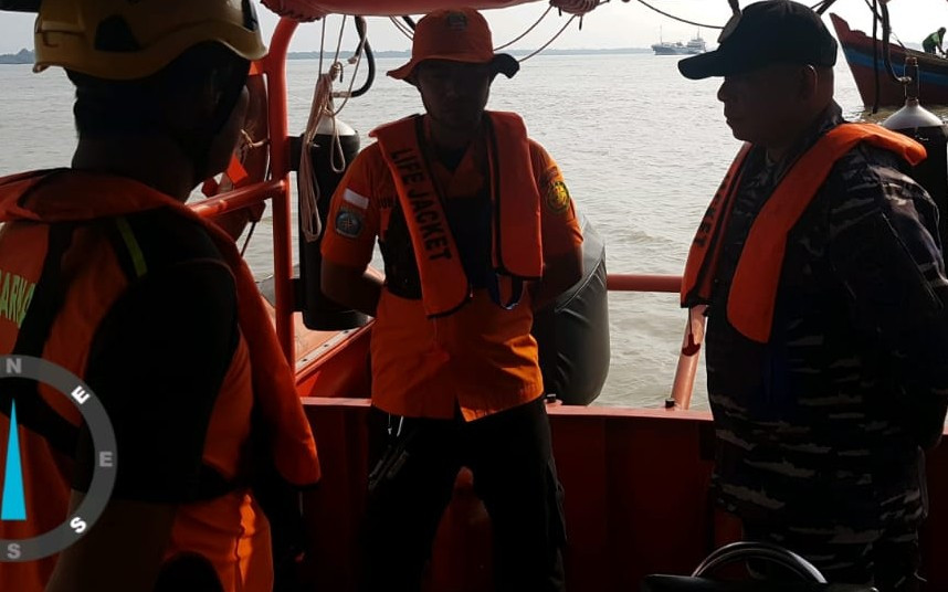 Ilham Jatuh ke Sungai saat Kapalnya Diperiksa Bea Cukai, Hilang! - JPNN.com