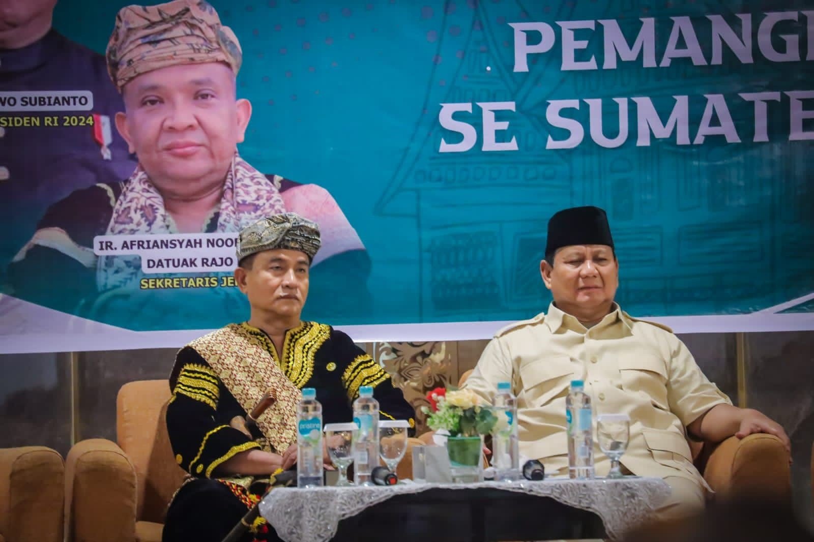 Ilustrasi - Prabowo Subianto dan Yusril Ihza Mahendra diyakini dapat saling melengkapi karena sama-sama punya kapasitas yang satu ini. Foto: PBB.