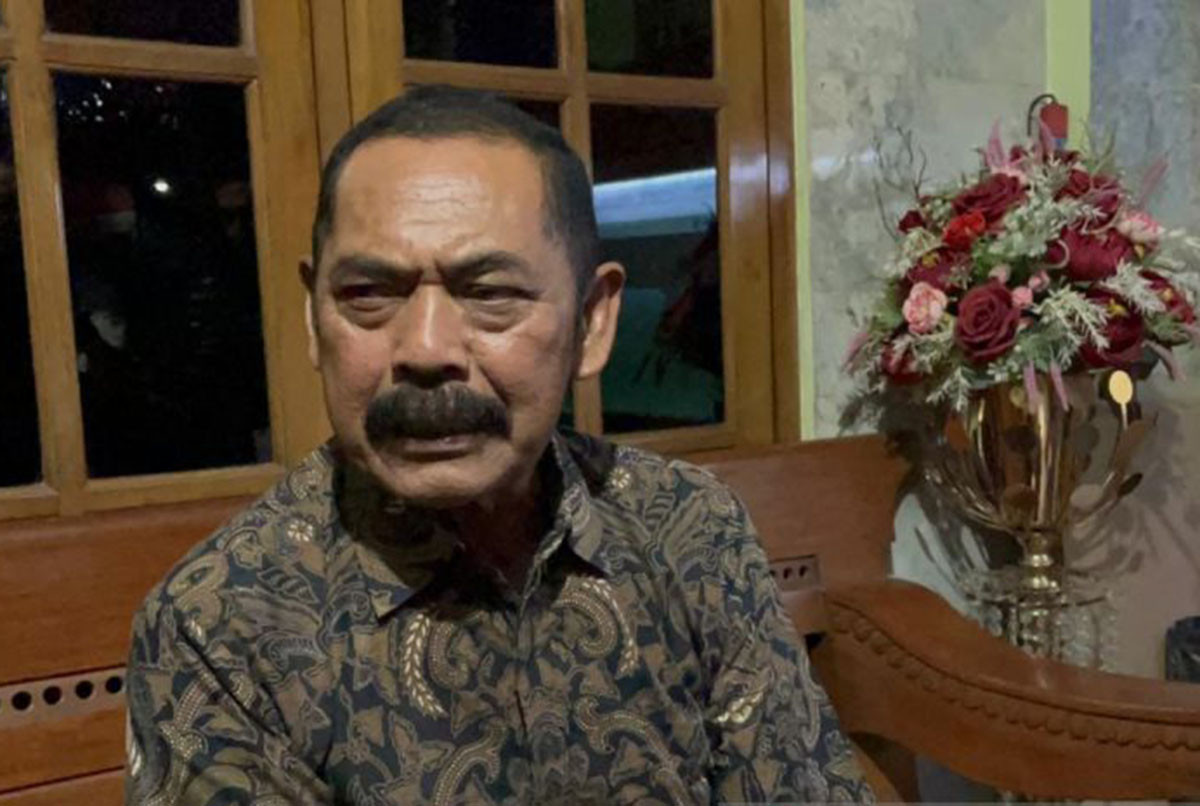 Ketua DPC PDI Perjuangan Kota Surakarta F.X. Hadi Rudyatmo memberikan keterangan kepada wartawan di Solo, Jawa Tengah, Minggu (22/10/2024). ANTARA/Aris Wasita