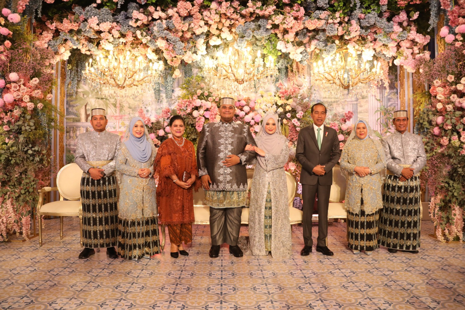 Jokowi, SBY, JK hingga Try Sutrisno Hadiri Resepsi Pernikahan Putra Mentan Andi Amran - JPNN.com