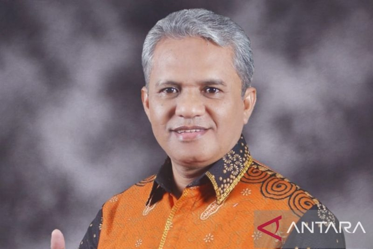 Yusuf Wally Mengisyaratkan Maju jadi Calon Wakil Wali Kota Ambon - JPNN.com