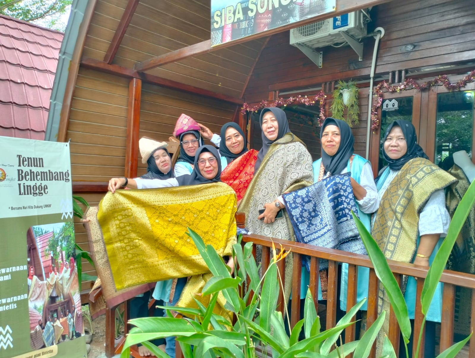 PTBA Bantu Perempuan Desa Lingga Berdaya lewat SIBA - JPNN.com