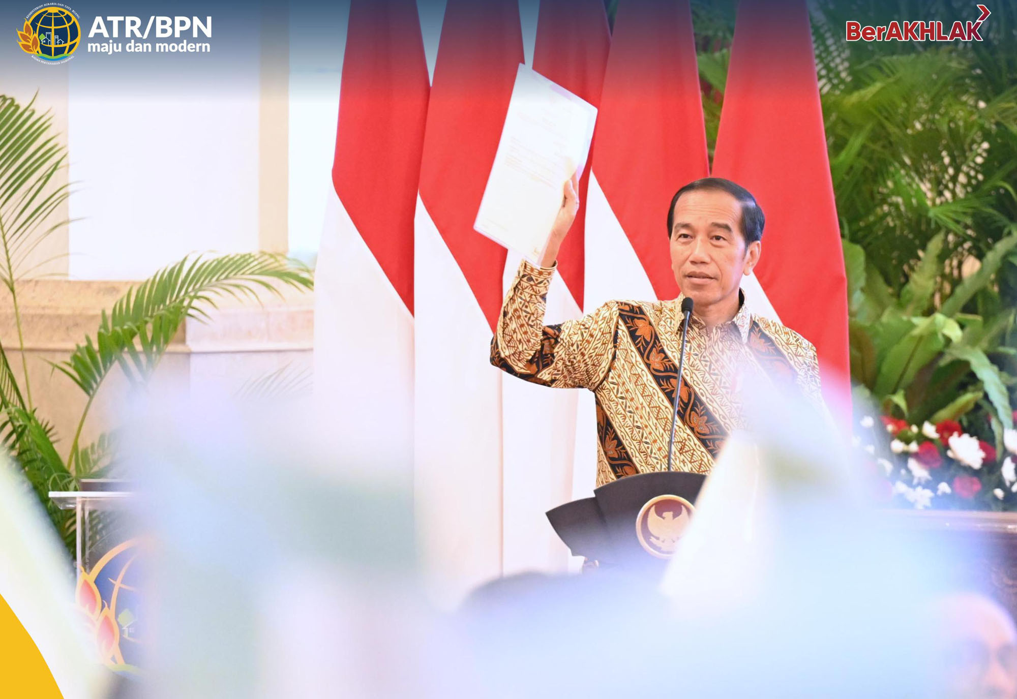 Polling Institute Rilis Kepuasan Publik kepada Jokowi Tembus 77,1 Persen - JPNN.com