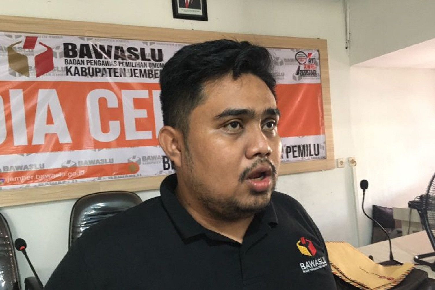 Hamdalah, Ketua Bawaslu Jember Selamat dari Kecelakaan Maut - JPNN.com