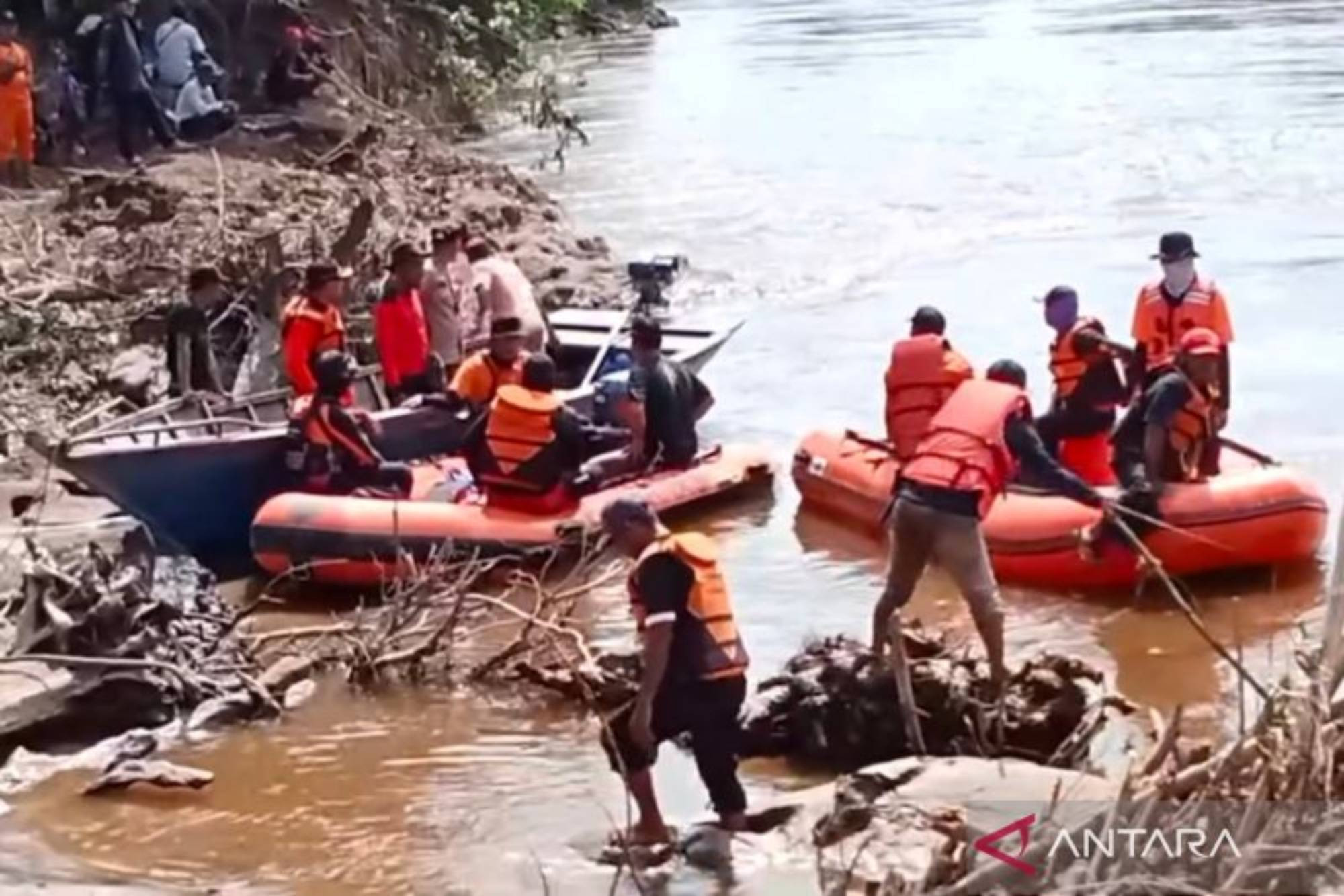 Korban Hilang di Sungai Mukomuko Meninggal, Satu Orang Belum Ditemukan - JPNN.com
