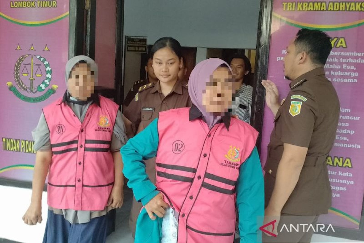 2 Tersangka Korupsi Dana APM Ditahan di Lapas Perempuan Mataram - JPNN.com
