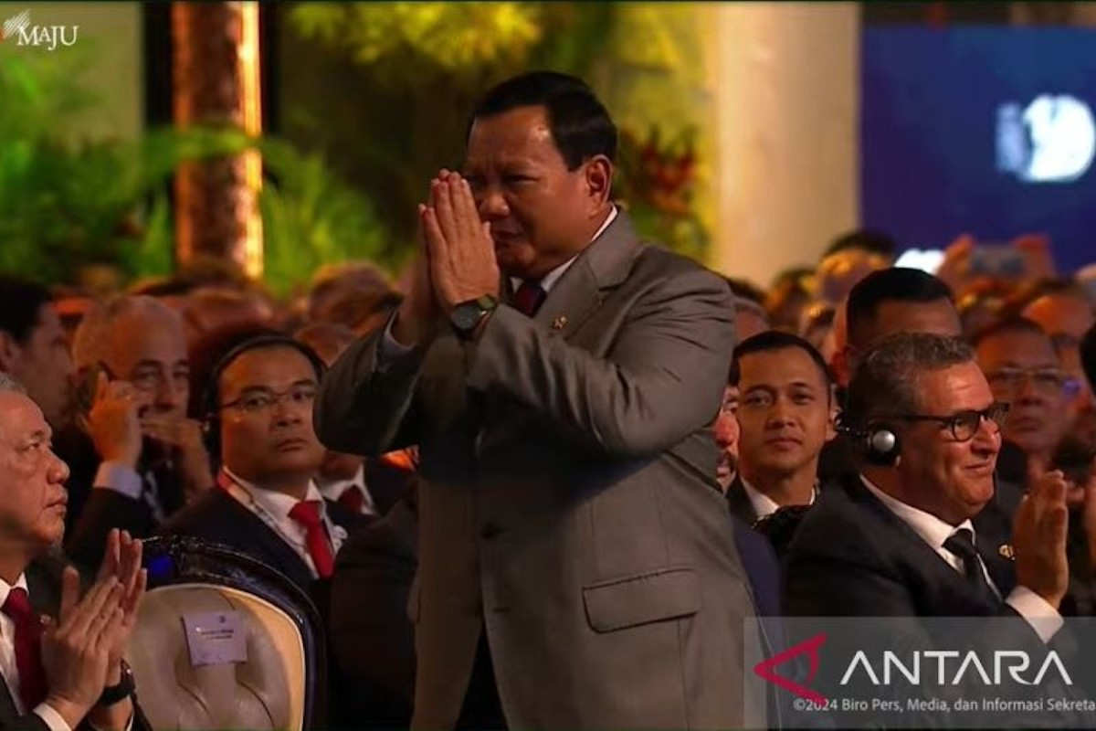 Di WWF Ke-10 Bali, Jokowi Memperkenalkan Prabowo Sebagai Presiden Terpilih RI - JPNN.com