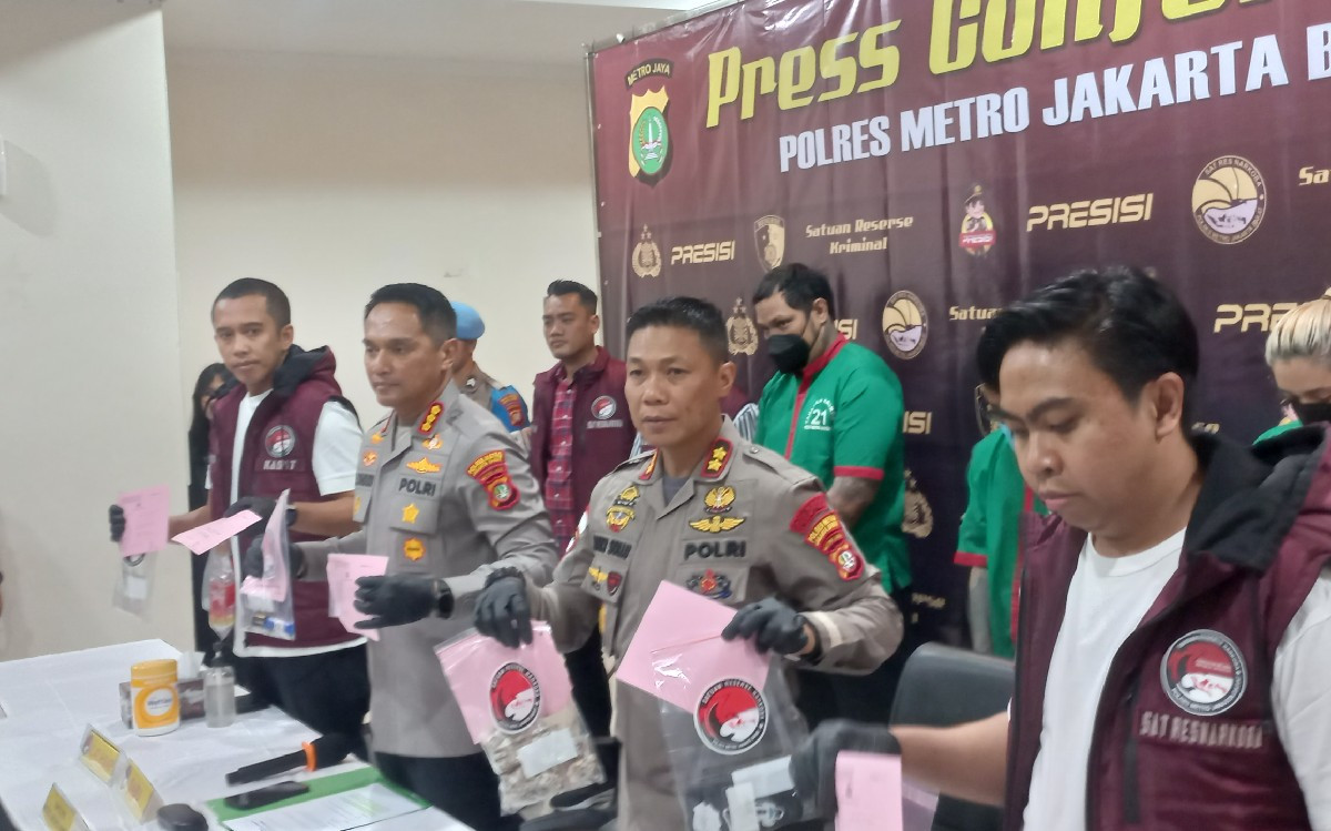 Konferensi pers kasus narkoba Virgoun di Polres Metro Jakarta Barat, Selasa (25/6). Foto: Firda Junita/JPNN.com