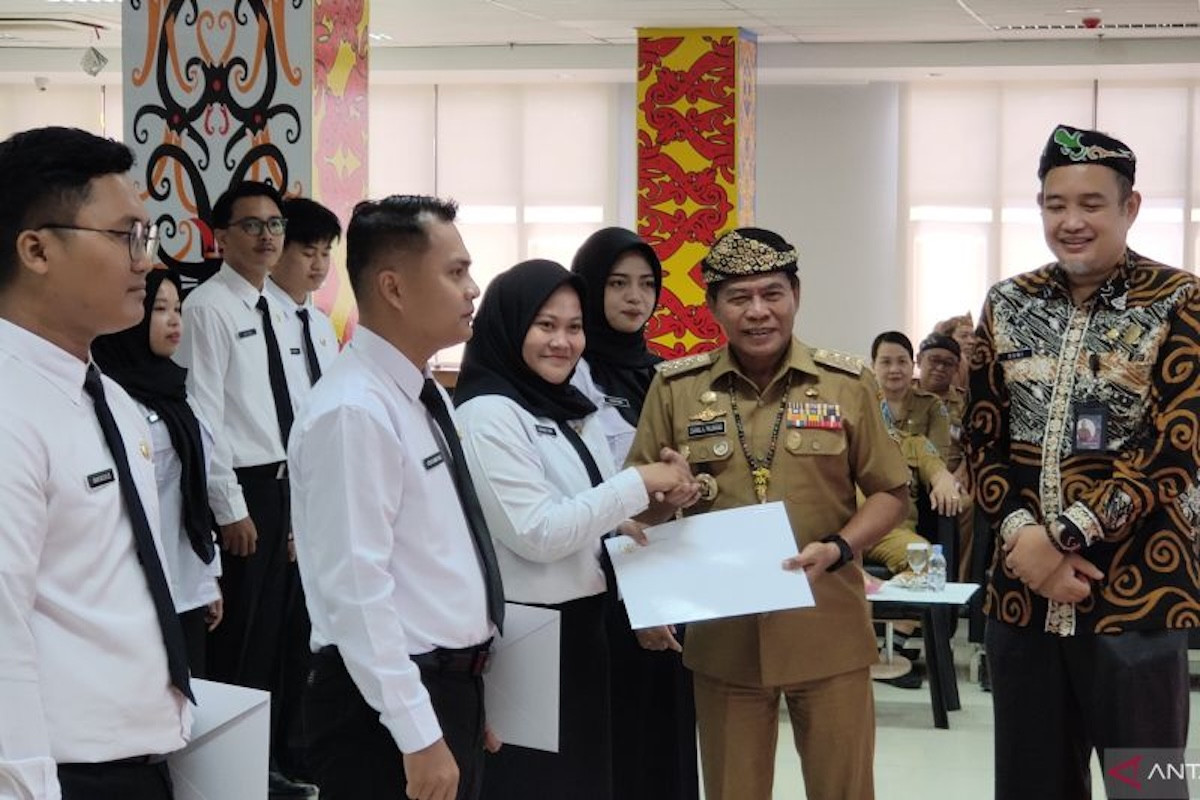 54 CPNS Terima SK, Harus Siap Ditempatkan di Mana Saja - JPNN.com