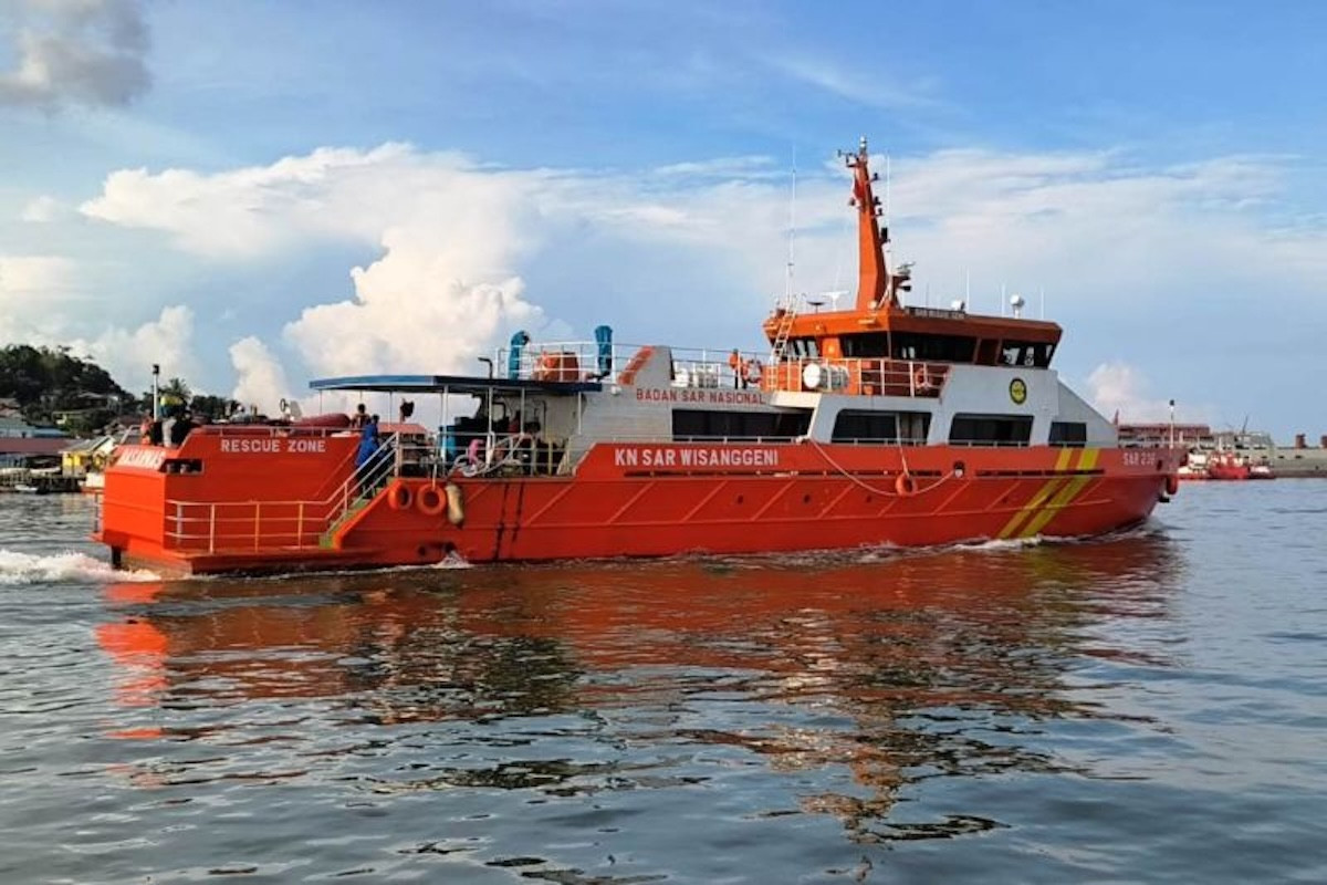 Cari 2 Korban Kapal Feri Tenggelam, Tim SAR Kerahkan Teknologi Bawah Air - JPNN.com