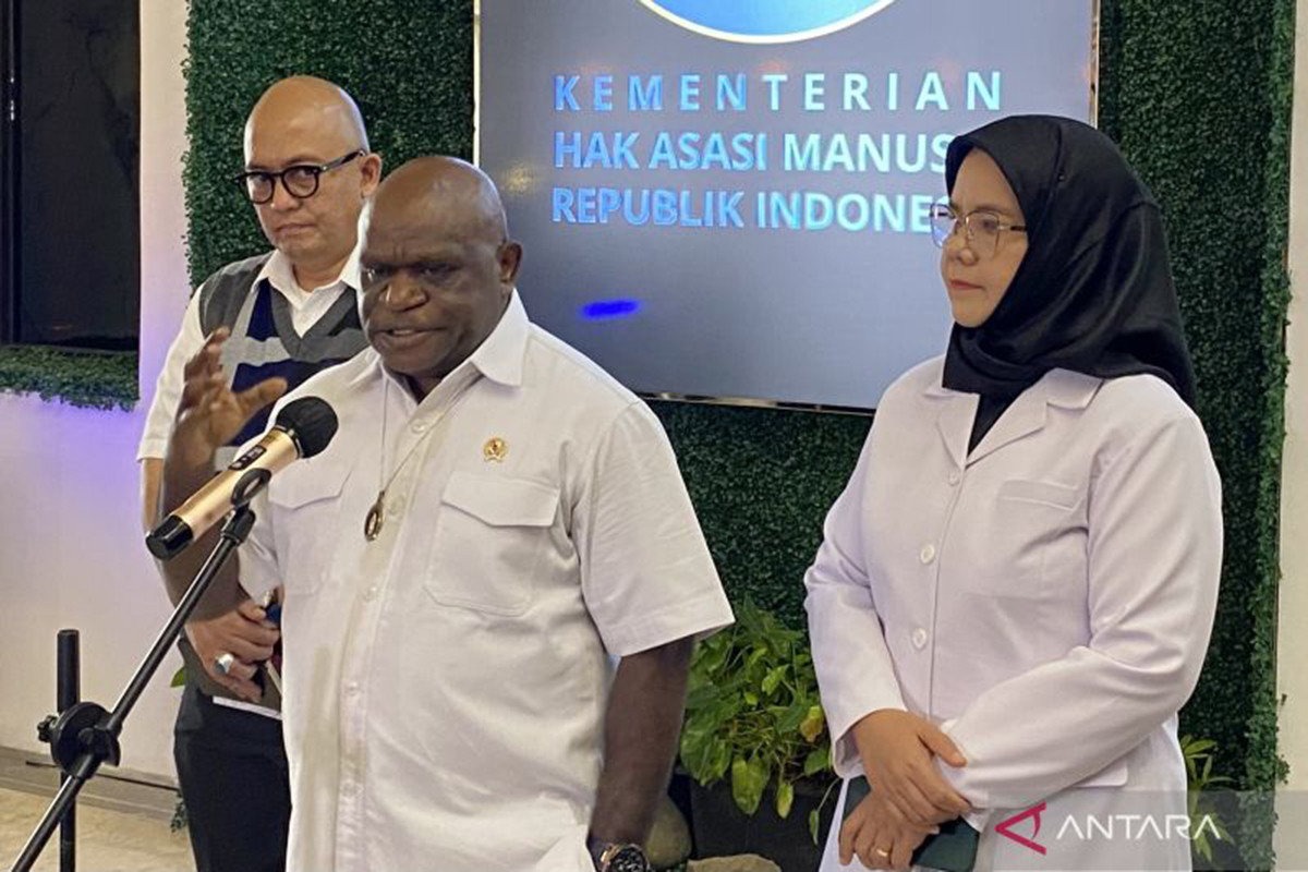 Natalius Pigai Bakal Pertanyakan Vasektomi kepada Dedi Mulyadi - JPNN.com