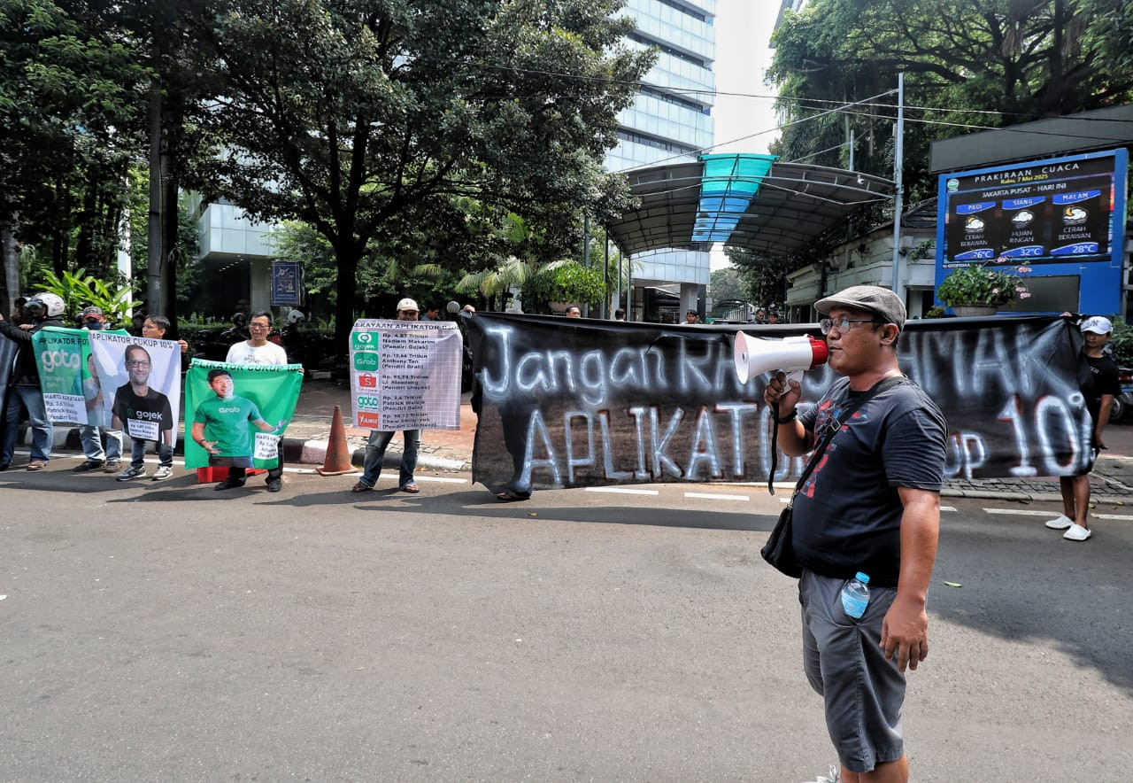 Minta Keadilan kepada Kemenhub, Driver Ojol: Aplikator Cukup 10 Persen - JPNN.com