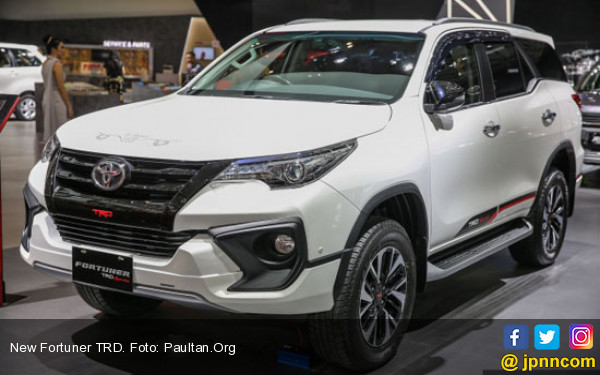  Pajero  dan  Fortuner  Masih Banyak Diburu Otomotif JPNN com