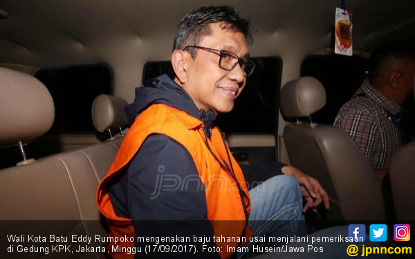 Wali Kota Batu Bantah soal Uang Rp 200 Juta, Alphard Bro! - JPNN.COM