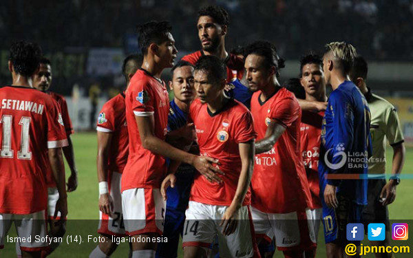  4 pemain Persipura pilih masuk ...