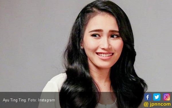 Menepati Janji, Ayu Ting Ting Menyaksikan Pertandingan Ini - JPNN.COM