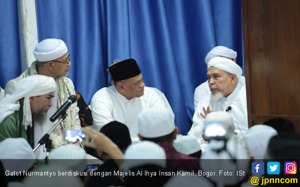 Jenderal Gatot Ajak Seluruh Umat Jaga Ulama - JPNN.COM