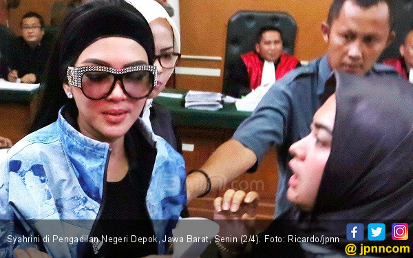 Syahrini: Demi Allah, Saya Tidak Bersalah - JPNN.COM