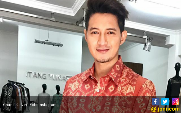 Video Sedang Salat Viral Begini Kata Chand Kelvin 