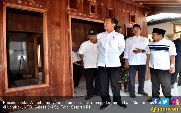 Presiden Menyambangi Rumah Lalu Muhammad Zohri - JPNN.COM