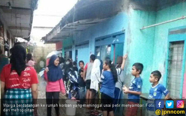 Petir Menyambar, Bocah di Bogor Tewas dengan HP di Pipinya 