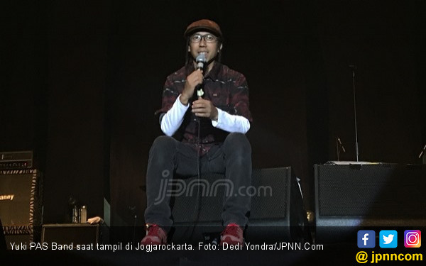 Yuki PAS Band Kecelakaan Mobil, Kondisinya? Ya Ampuuun 