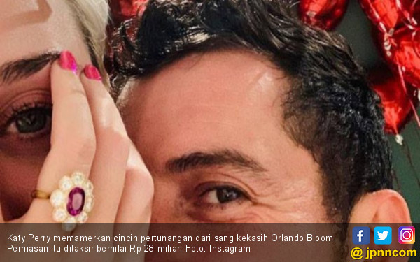 Wow Katty Perry  Dilamar dengan Cincin  Berlian Rp 28 3 M 