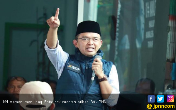 KH Maman Imanulhaq tanggapi polemik SE pengeras suara di masjid. Foto: source for JPNN