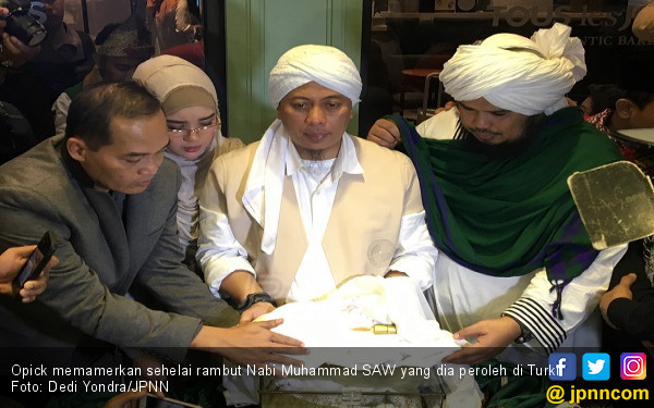  Rambut  Nabi  Muhammad  Hanya Bisa Dilihat Tiga Kali Setahun 