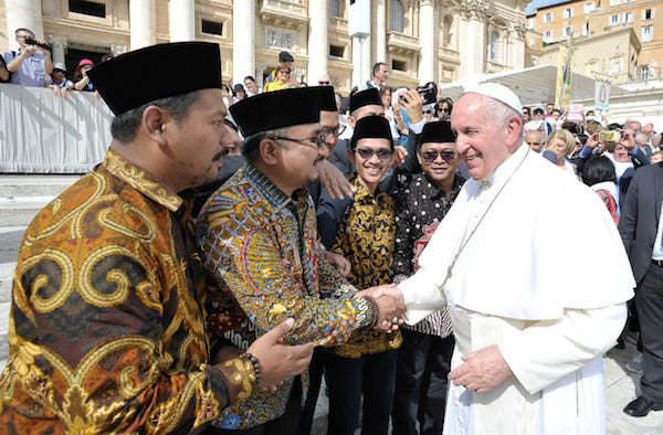 Bertemu Paus Fransiskus, GP Ansor Sampaikan Dokumen Deklarasi Islam ...