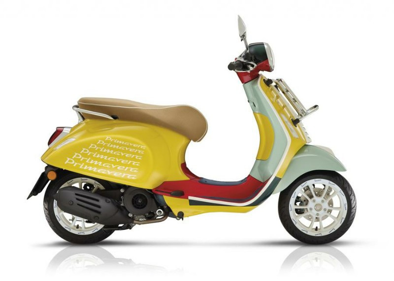 Sean Wotherspoon Vespa Primavera 2020 - Vespa Primavera Edisi Khusus Tampil Nyentrik Jpnn Com