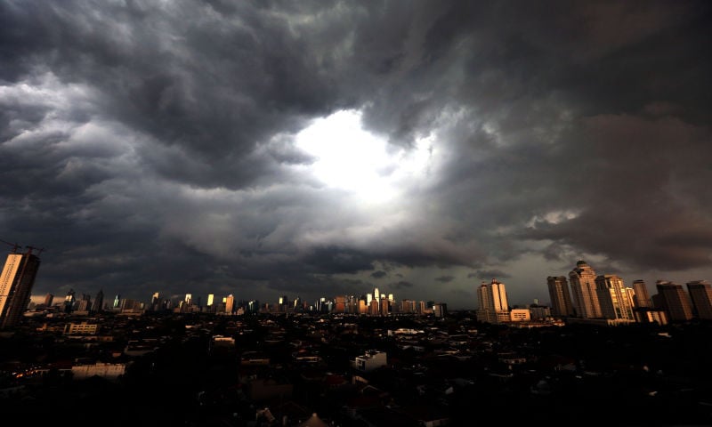 Prakiraan Cuaca Hari Ini di Jakarta, 2 Wilayah Berpotensi Hujan - JPNN.com