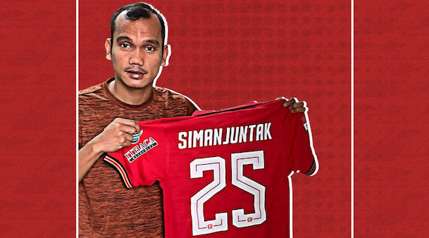 Persija Lelang Jersey dan Sepatu Riko untuk Donasi Lawan COVID-19