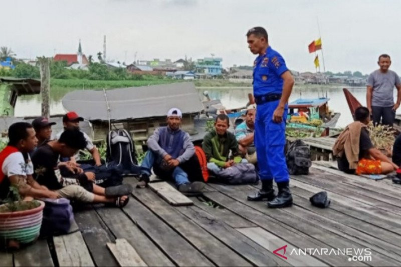 Speed Boat Pembawa 16 TKI Ilegal dari Malaysia Ditangkap Polair di ...