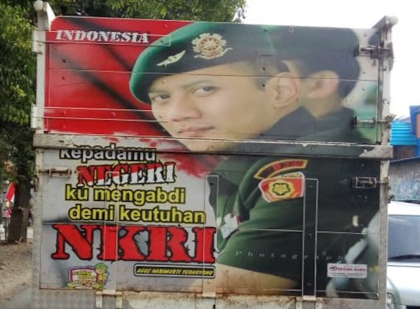 Reaksi AHY Saat Fotonya Terpampang di Bak  Belakang Truk  