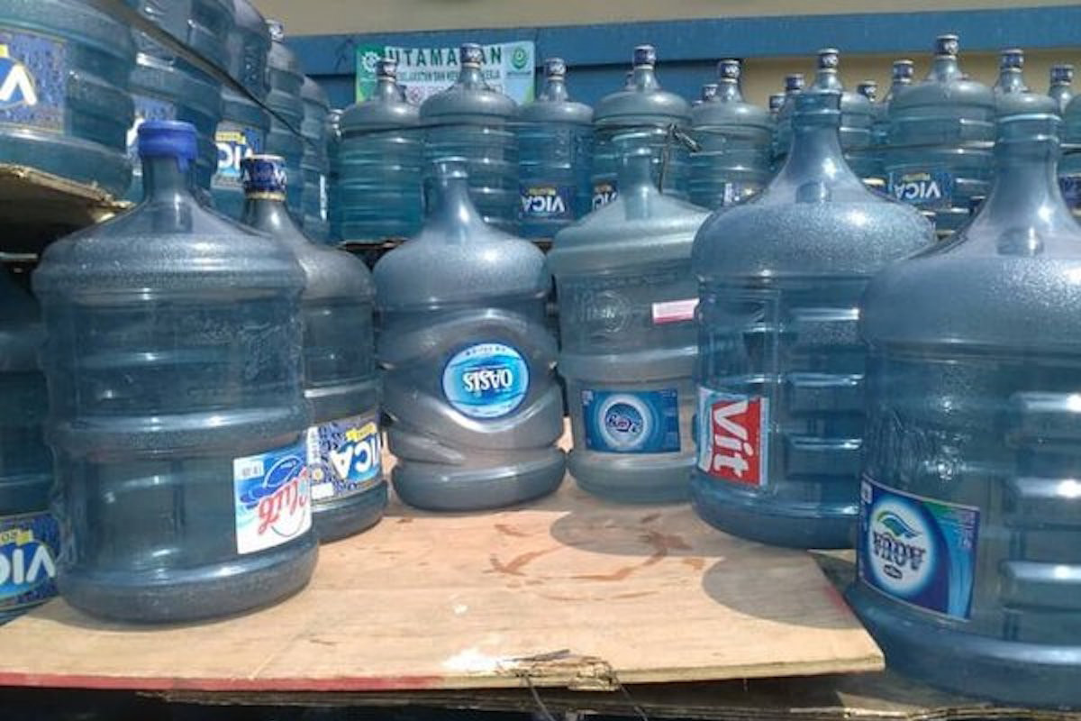 Kurangi Sampah Plastik Industri Air Minum Kemasan Diminta Pakai Galon Guna Ulang Ekonomi 7556