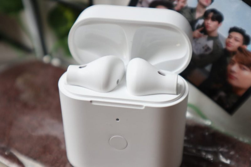 OASE QCY T7 Earphone Mungil dengan  Desain  Minimalis 