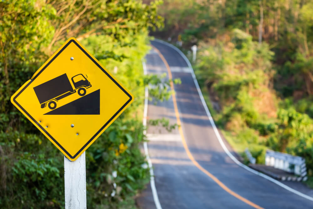 Here’s how to get through a steep incline by driving an automatic car